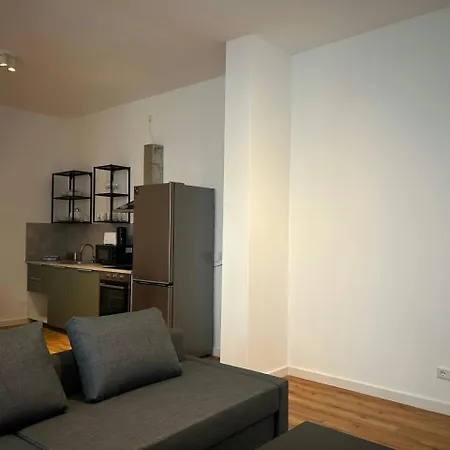 And Spacious For 4 威斯巴登